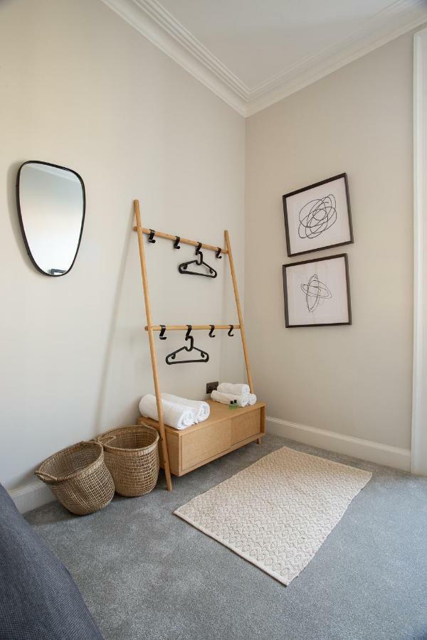 Holyrood Park City Centre Apartment Единбург Екстериор снимка